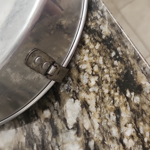 Vintage Regal Ware Cake & Pie Carrier - Picture 14 of 16